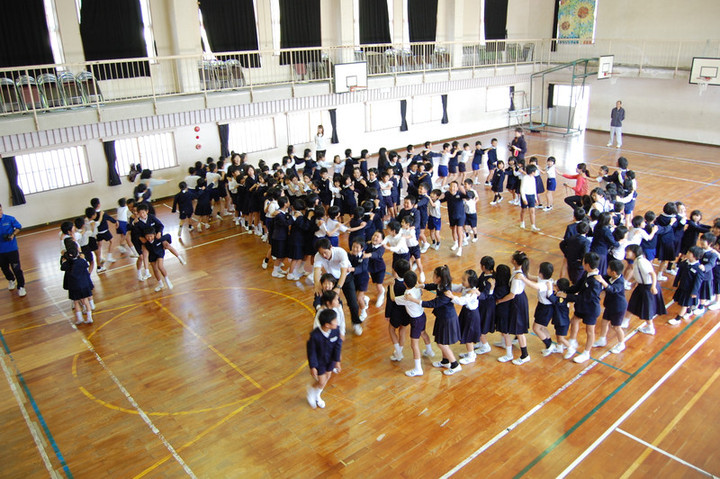 【中古】 小学校クラスをまとめる学級活動 １年/教育出版/有村久春 中古】 小学校クラスをまとめる学級活動 6年/教育出版/有村久春