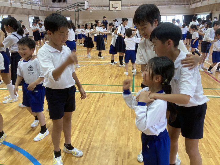 【中古】 小学校クラスをまとめる学級活動 １年/教育出版/有村久春 中古】 小学校クラスをまとめる学級活動 6年/教育出版/有村久春